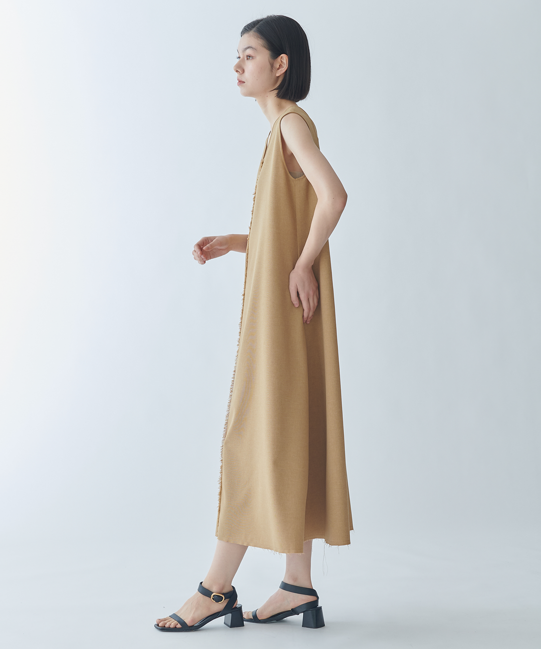 リネンライクノースリーブワンピース – FACE SANS FARD