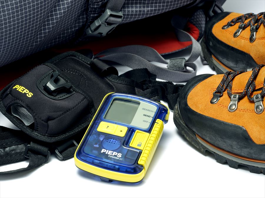実用性十分な鉄板の雪崩ビーコン｜ピープス／パウダーBT | PEAKS