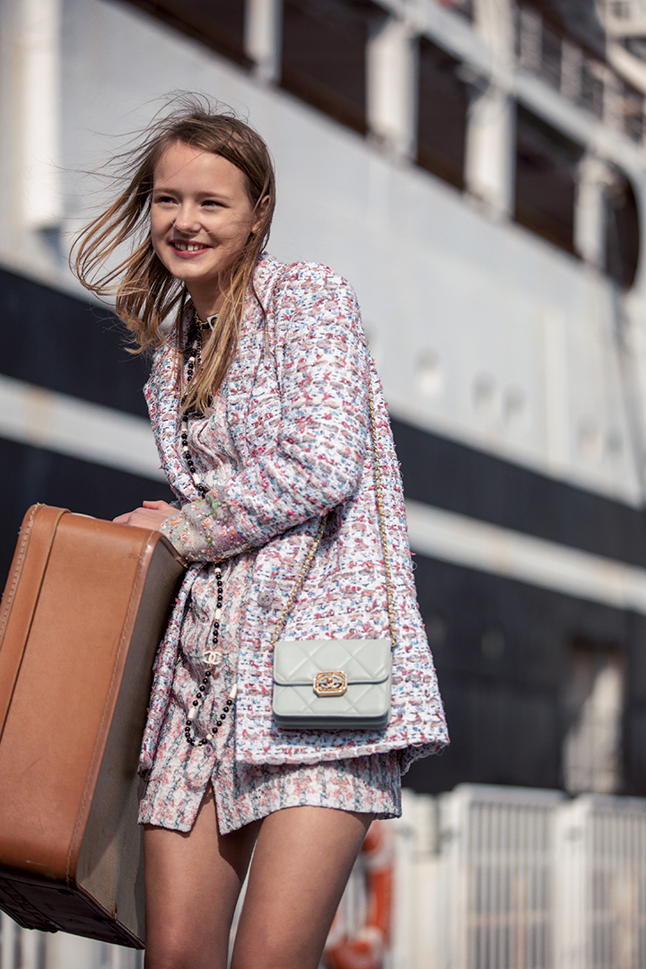 CHANEL ロゴ 入り ピンク ベルト ボックス付き 春 夏 ヴィンテージ