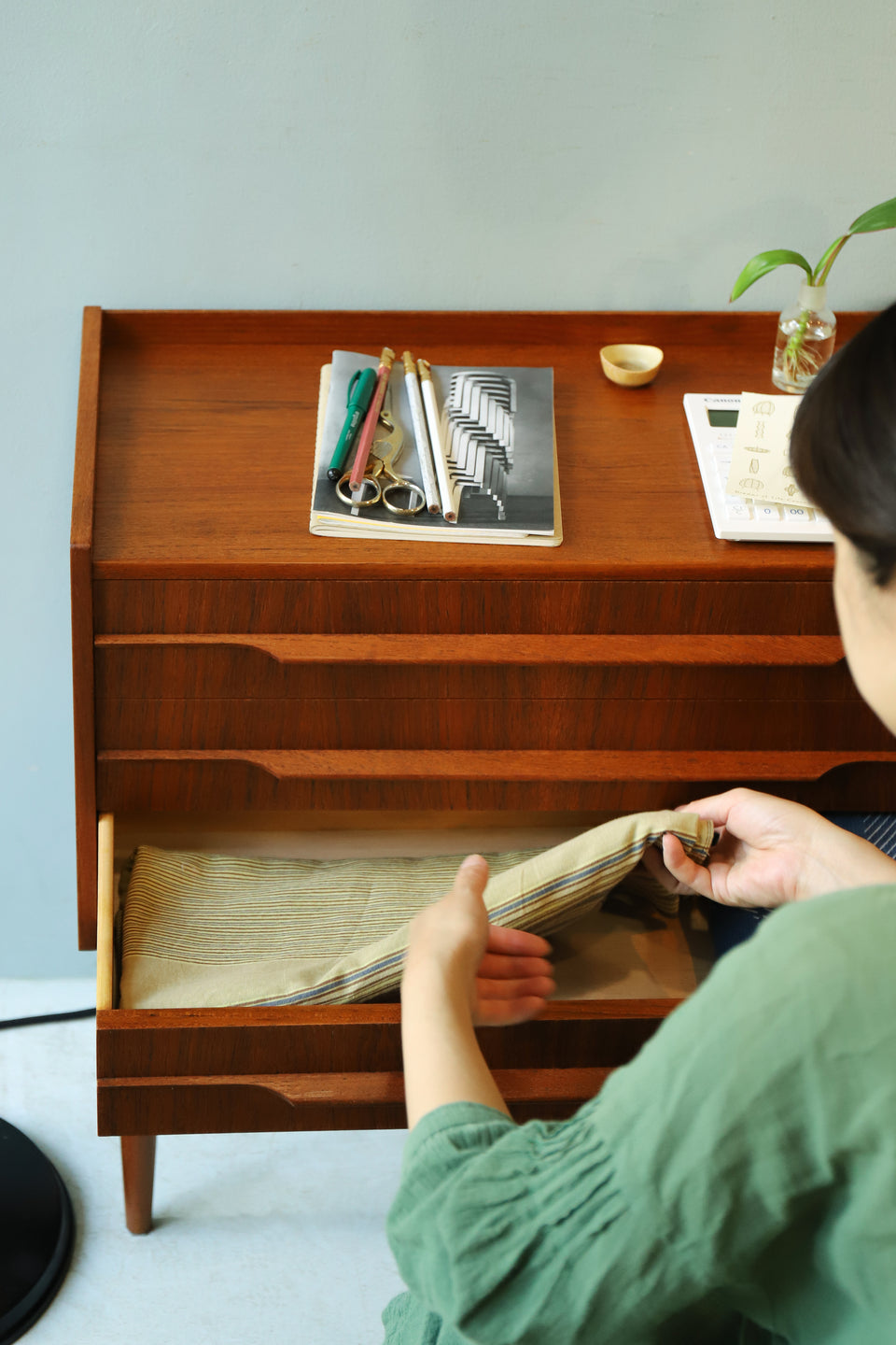 デンマークヴィンテージ スモールチェスト 3段 チーク材/Danish