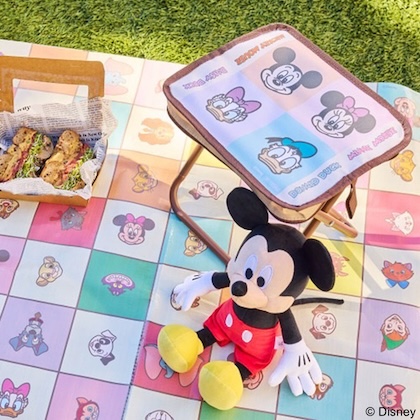Disney Characters しっかり座れる！ 折りたたみチェアBOOK ＜ローソン