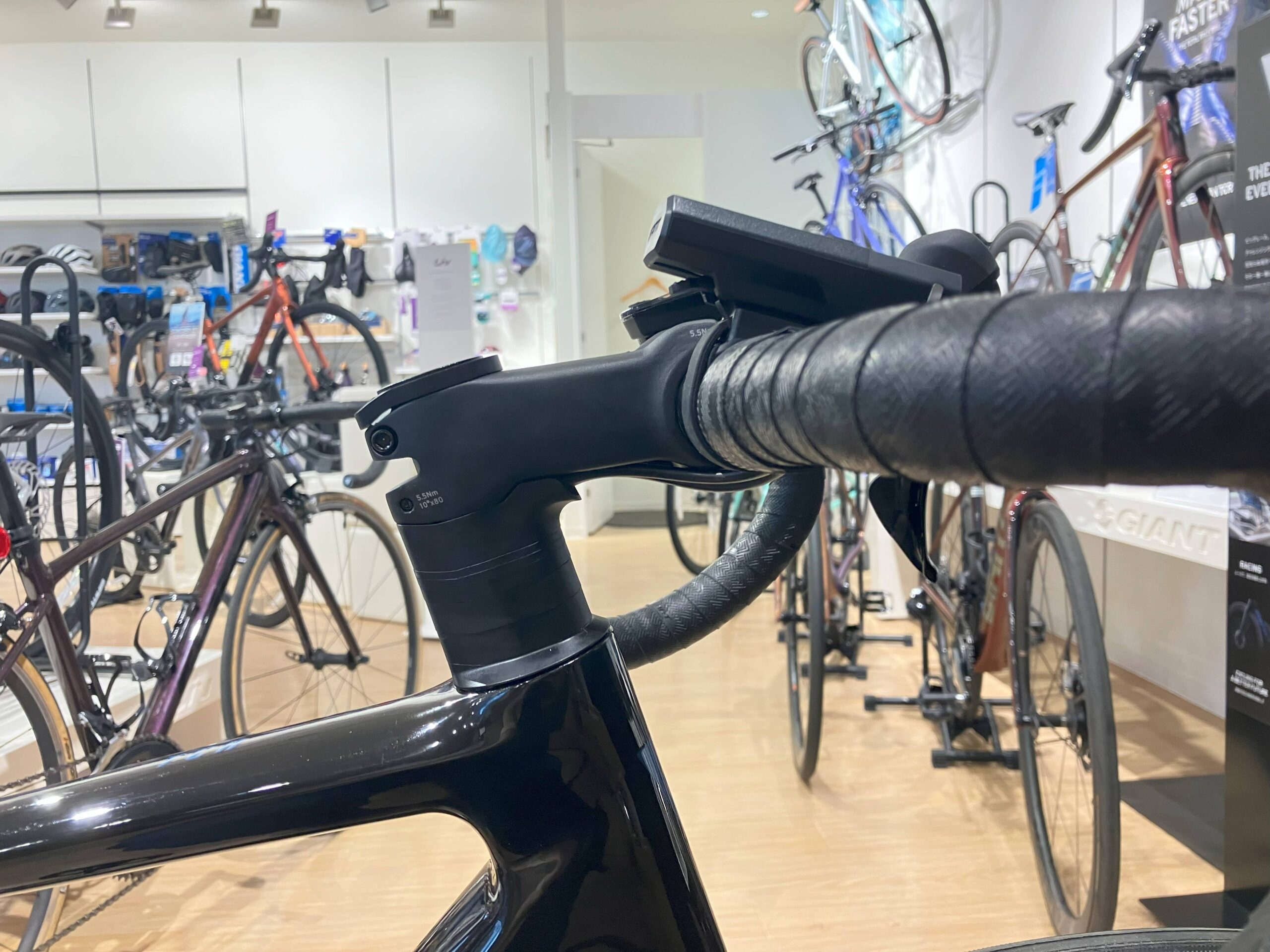 最新カーボンロードが30万円未満で！2026ニューモデルが入荷！【TCR