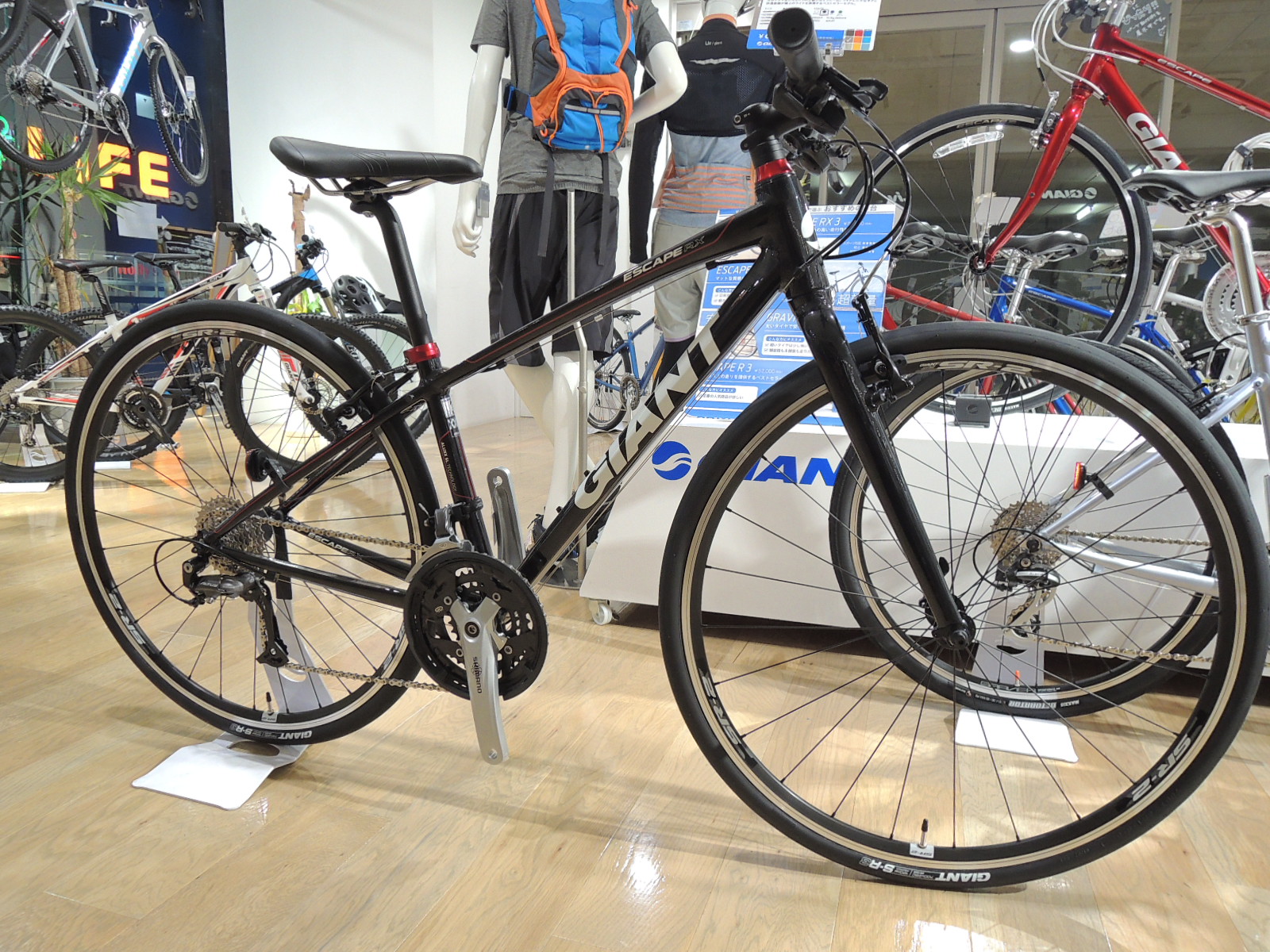 お早めに!! 2015モデル ESCAPE RX3 XXSサイズ 2色御座います