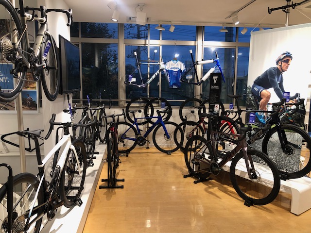 旧モデル】セール開催中！GIANTカーボンロードバイク在庫情報