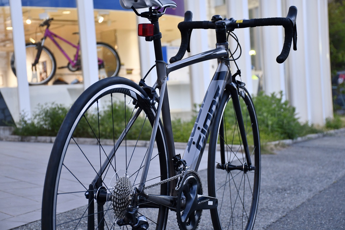 GIANT」最上級アルミロードバイク、TCR SLRの魅力 ｜ ジャイアント