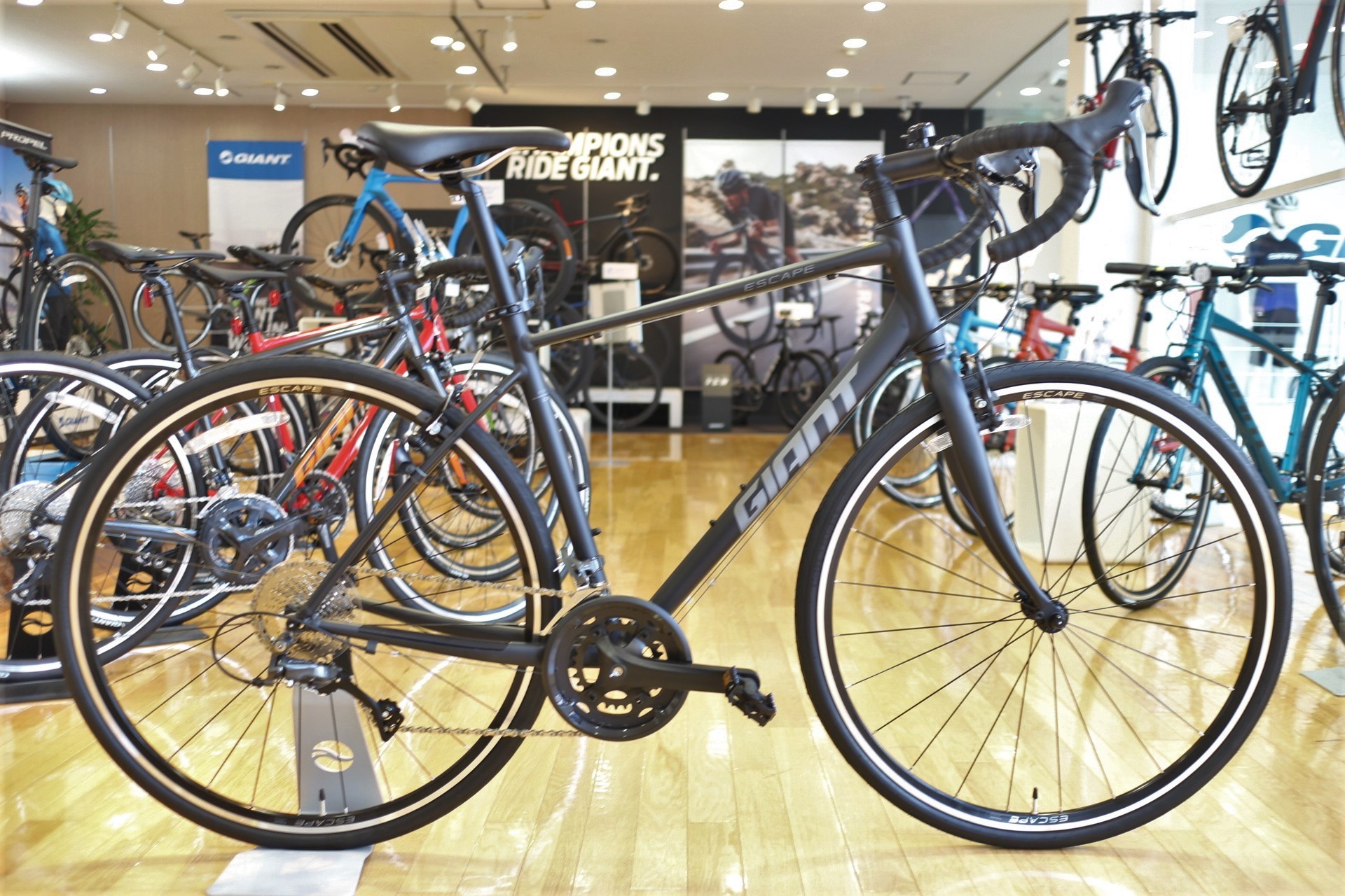 NEW」「GIANT」2021年早期モデル“ESCAPE R DROP”全色入荷