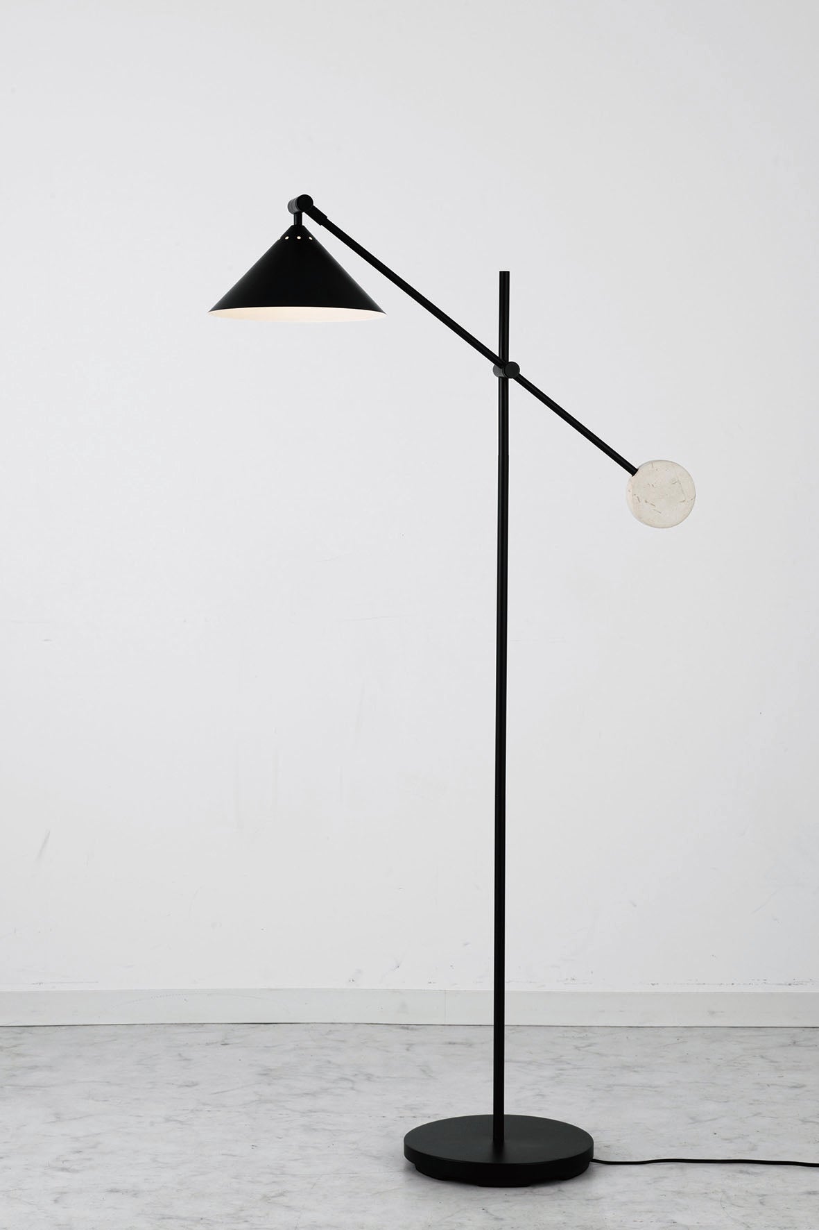 Turo｜FLOOR LIGHT