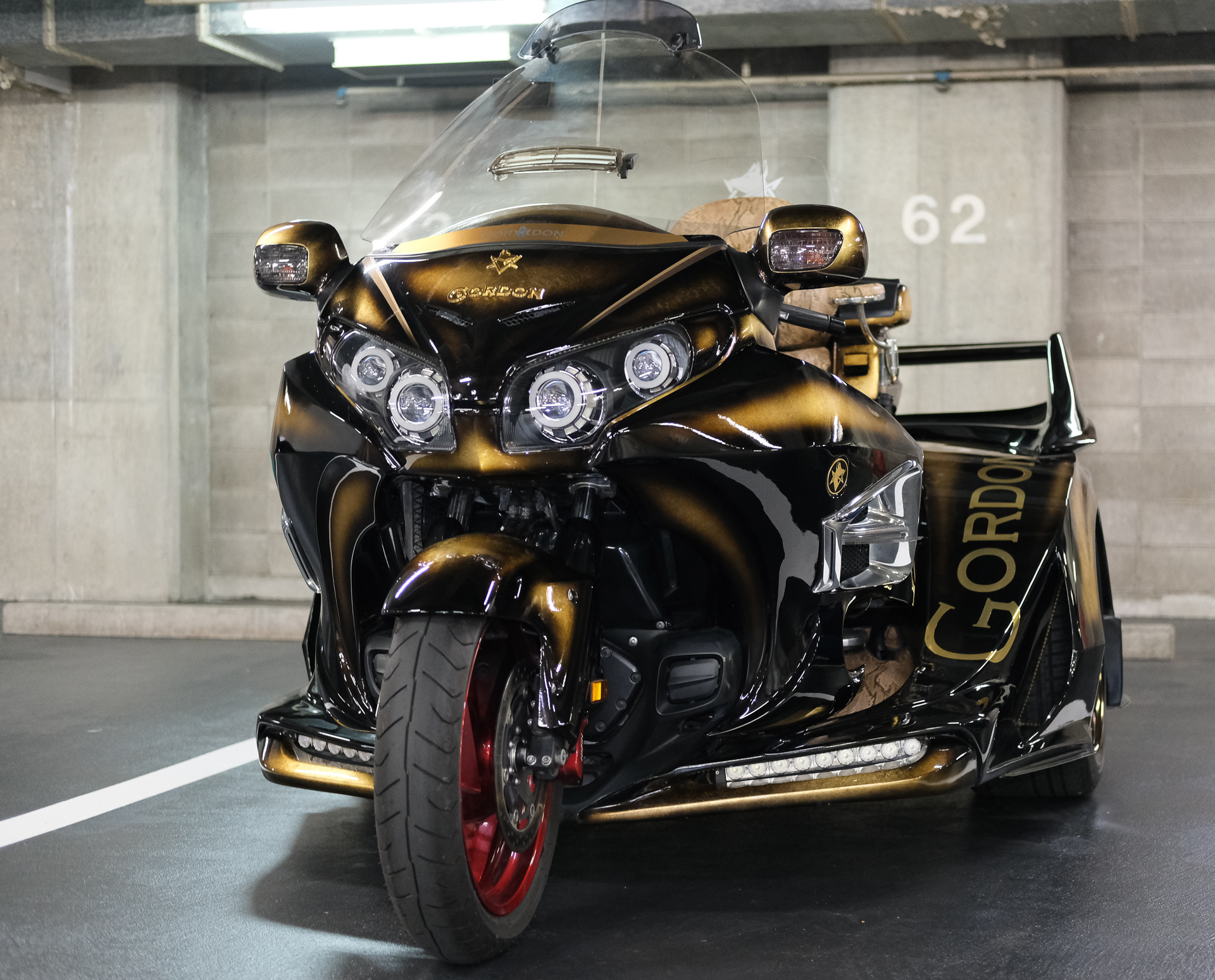 GORDON GL1800 トライクTypeS 金箔 ゴールド 車検付き 映画 撮影使用