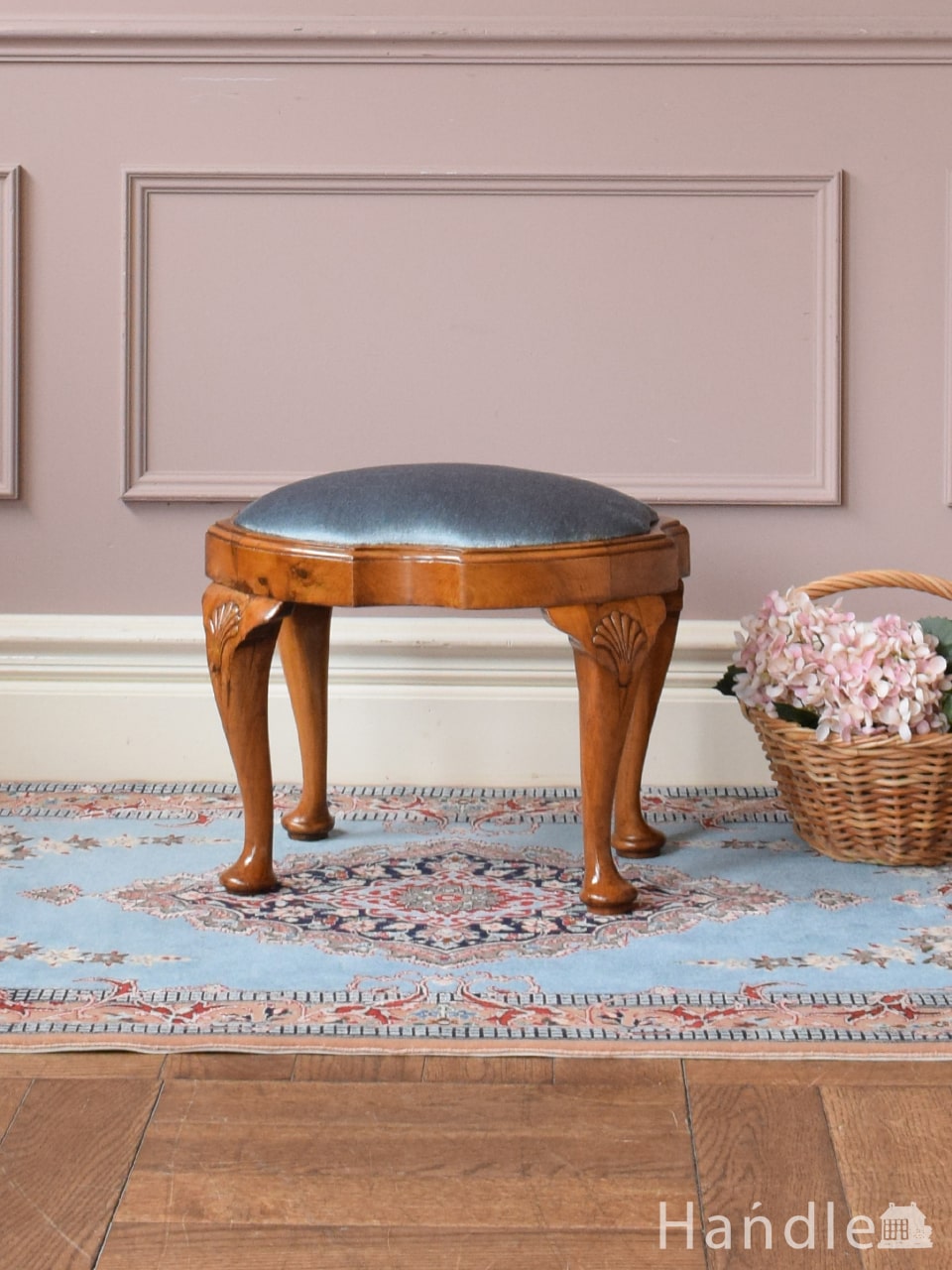 英国アンティークのおしゃれなスツール、ウォールナット材のフット