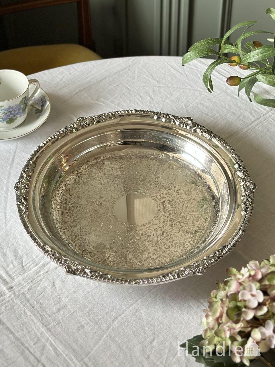 イギリスで見つけたアンティークガラスの灰皿、プレスドグラスの