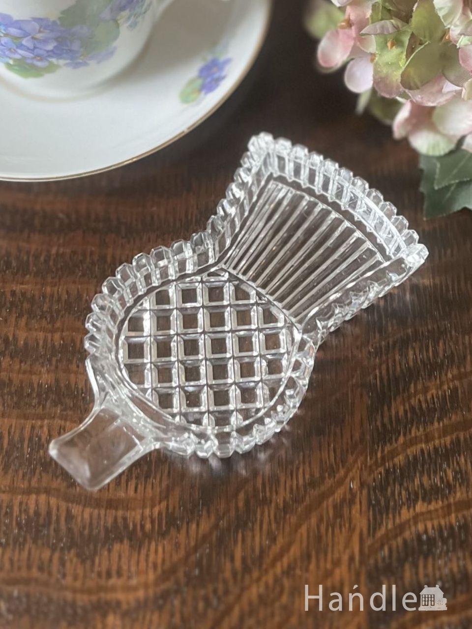 Mappin＆Webb社のプリンセスプレート、アンティークシルバーのオーバル