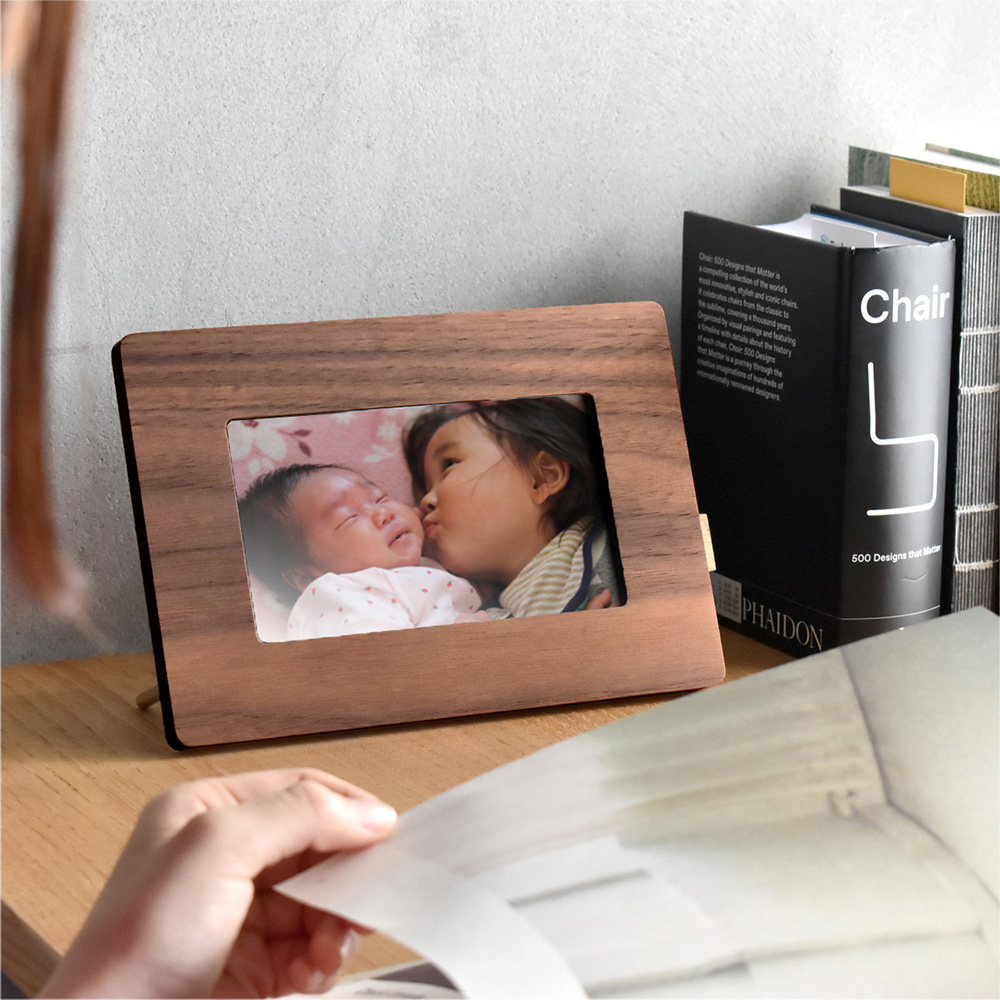 一部店舗再販】Digital PhotoFrame（新仕様） | 名入れギフト・木製