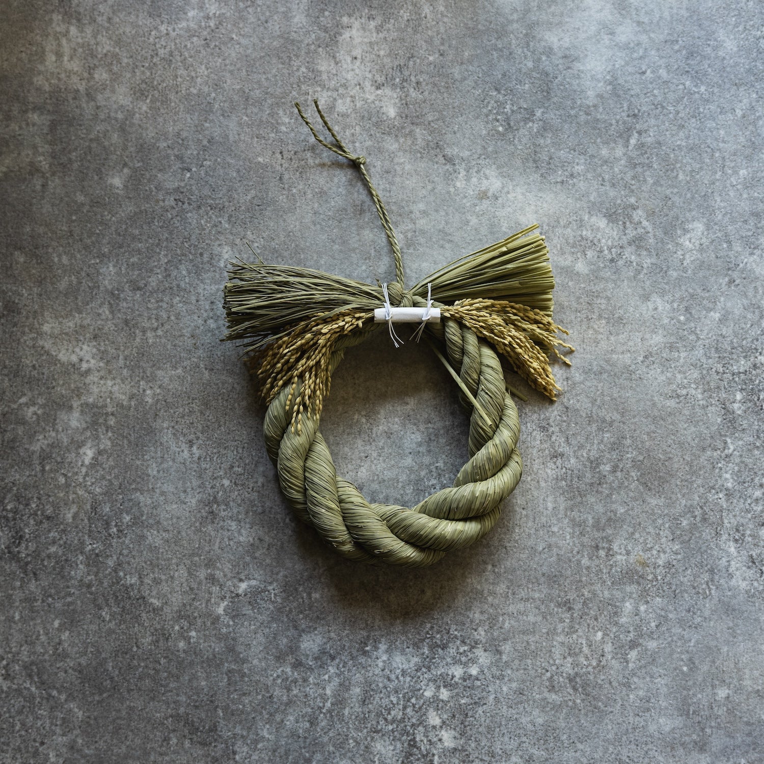 インテリアになるしめ縄 / minori 紋 – HATCH