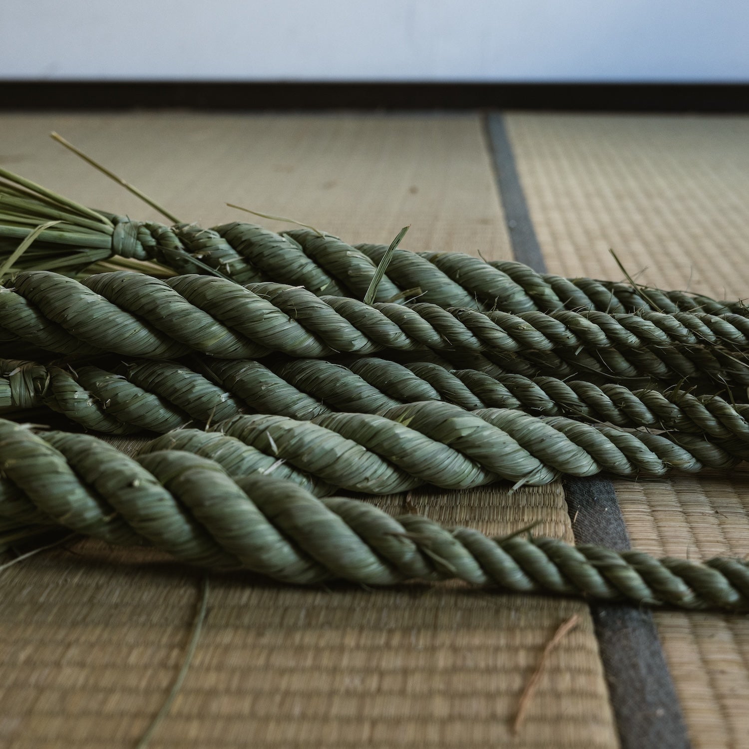 インテリアになるしめ縄 / minori 紋 – HATCH