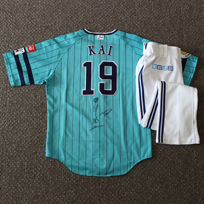 今週の出品は、3年ぶり2度目の最多安打のタイトルに輝いた柳田選手の鷹