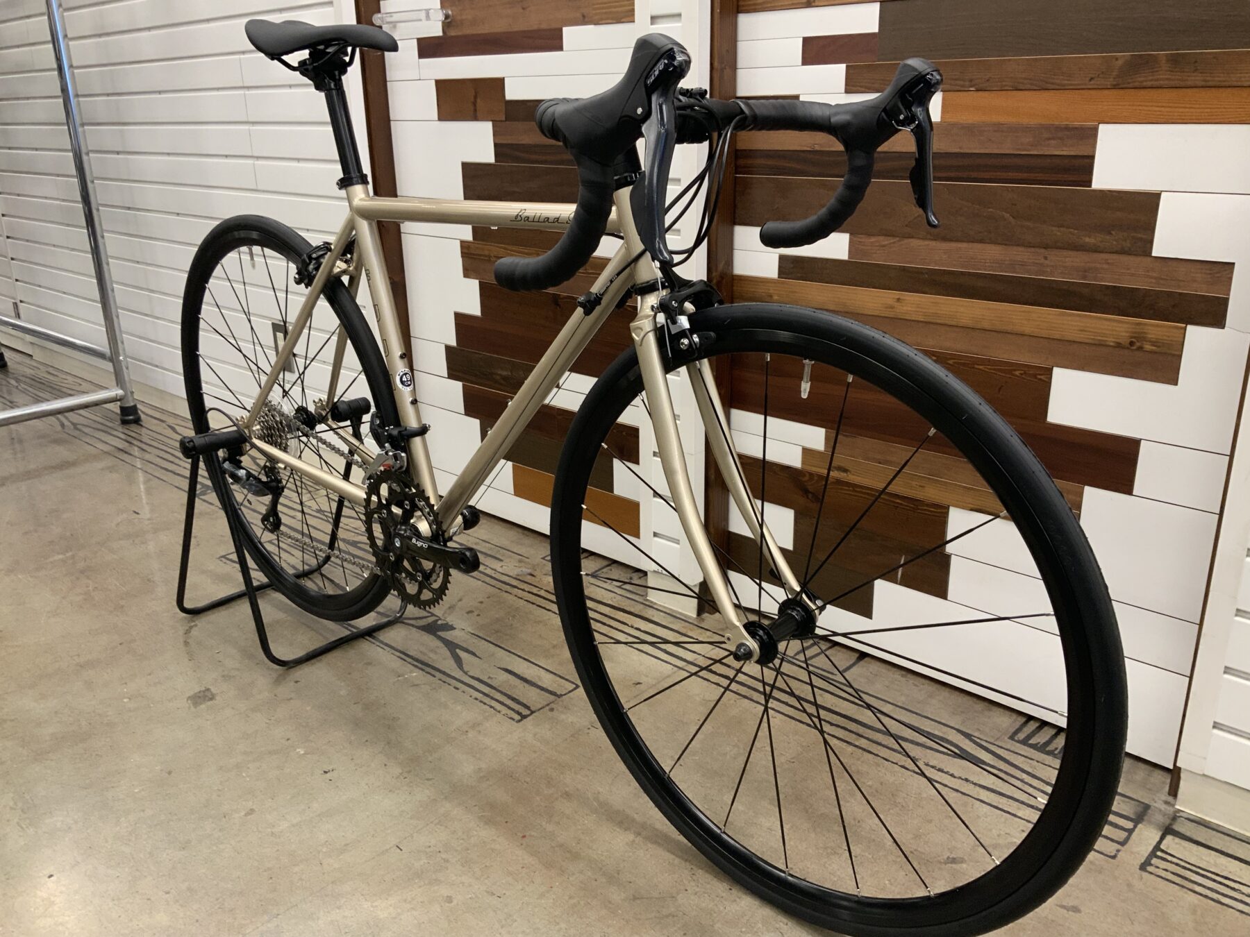 クロモリフレームのロードバイク入荷しました！｜バイク・自転車の購入