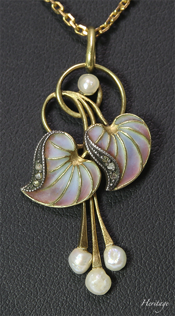 侘び寂びを感じる葉っぱモチーフのプリカジュール・エナメル