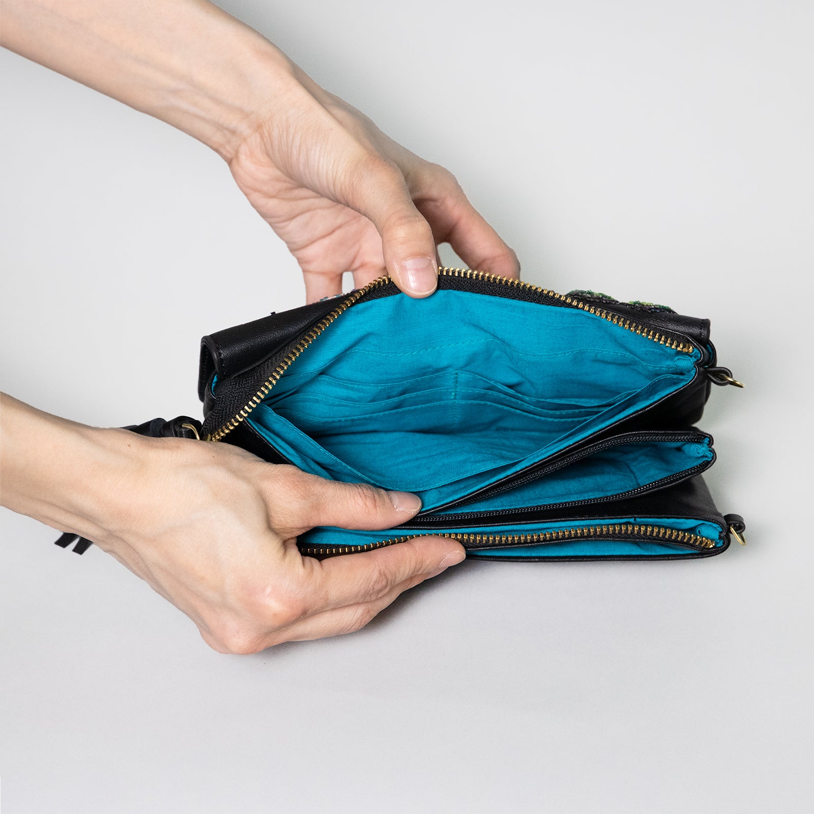 お財布バッグ 草原を逃げるボリス(BK) – ボリス雑貨店