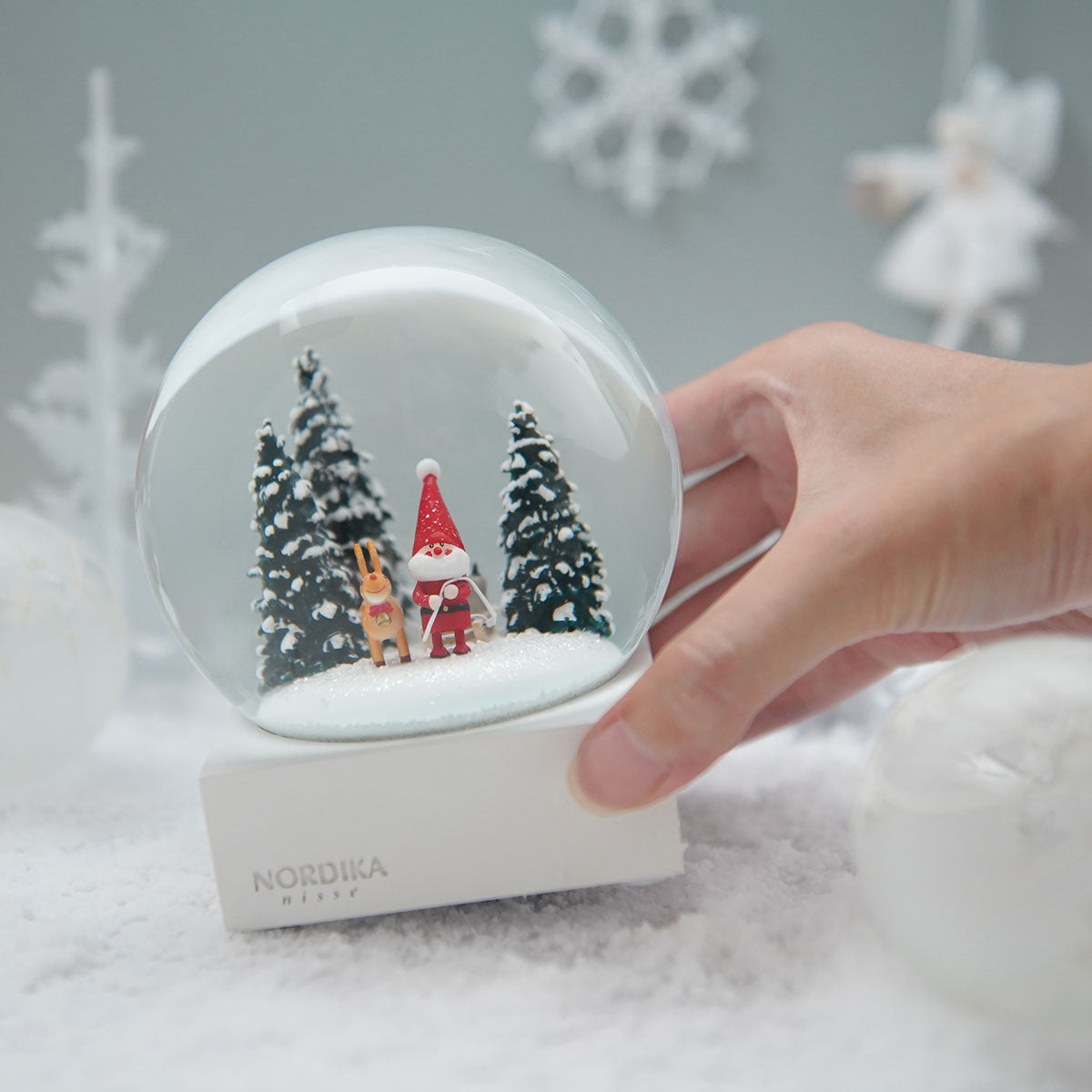 ノルディカ ニッセ サンタ クリスマス スノードーム（ そりをひいた