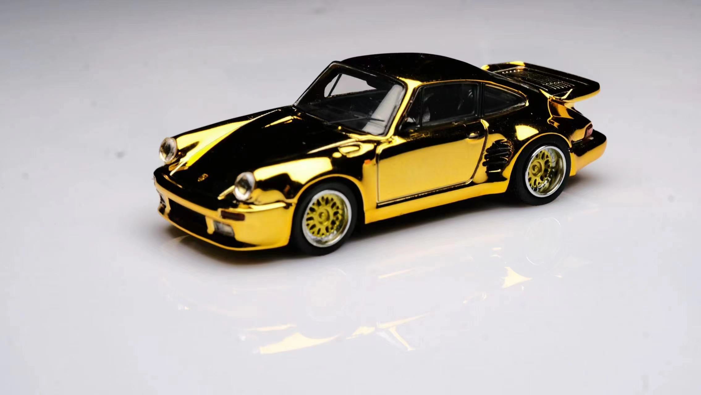 Master 1:64 Porsche 911 (930) Turbo - Chrome Gold – Horizon Diecast