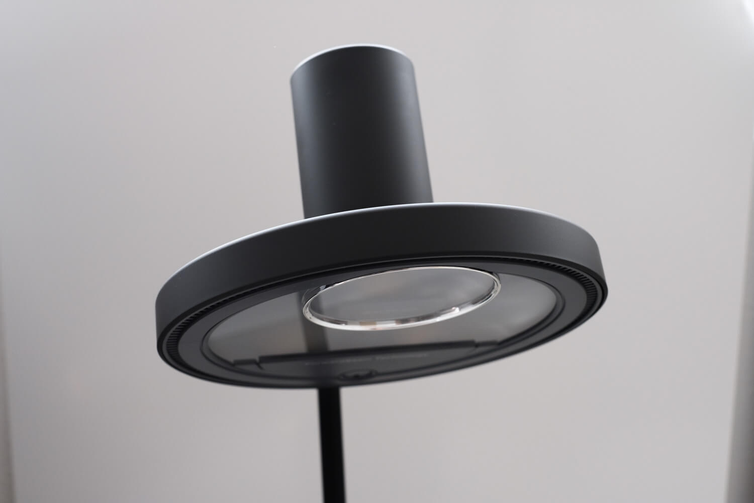 BALMUDA The Lightレビュー。目に優しい子どものことを徹底的に考えた