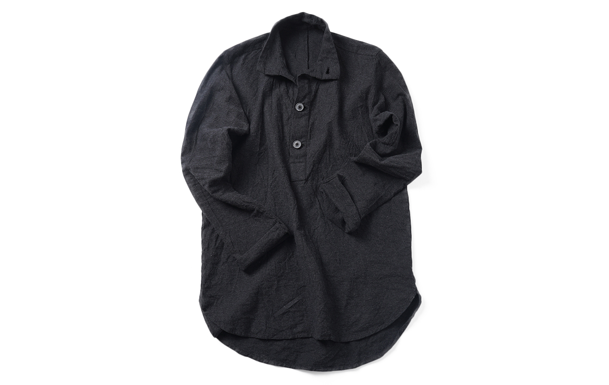 Geoffrey B.Small pullover long extended back high neck shirt