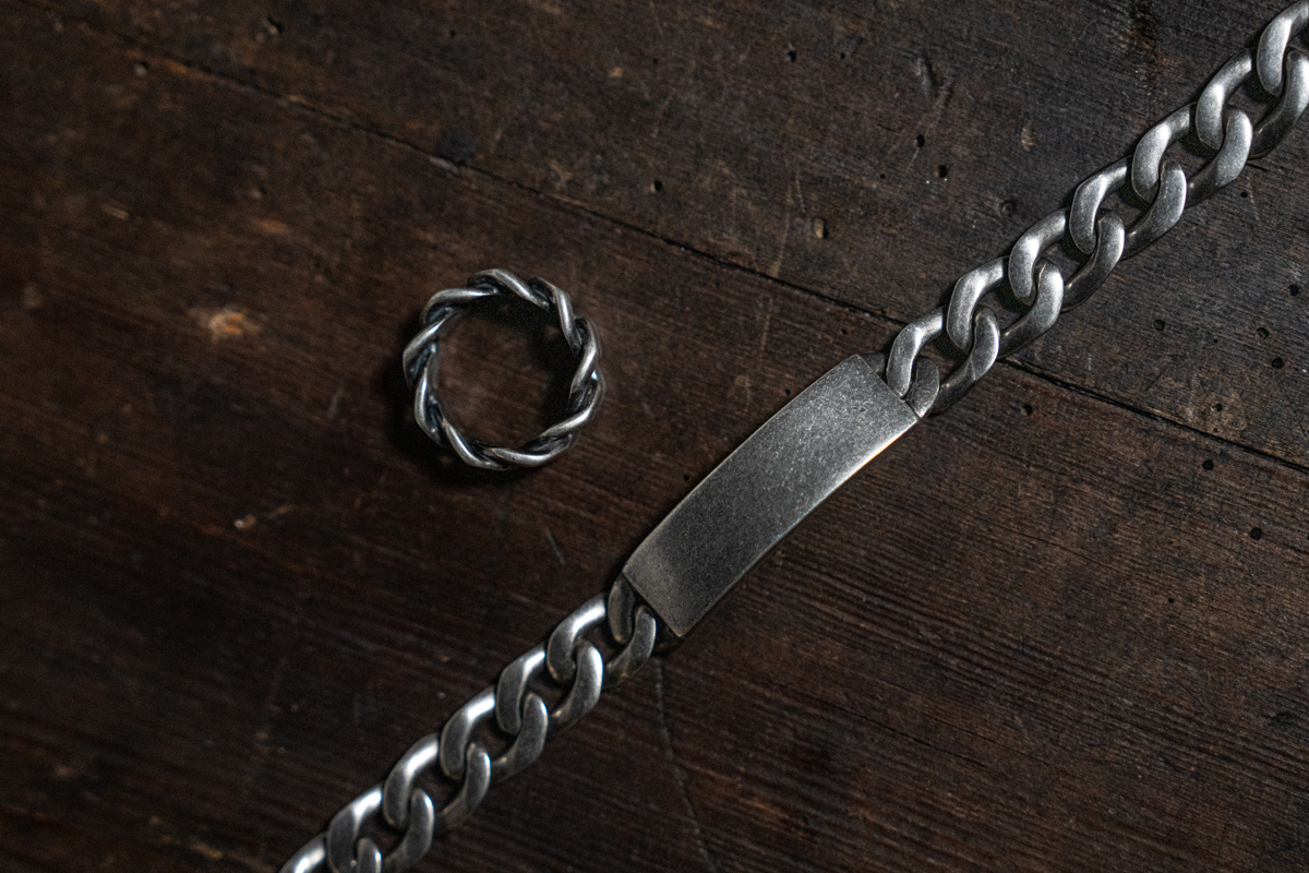 メゾンマルジェラのアノニマスIDブレスレット | HUES 福岡セレクトショップ