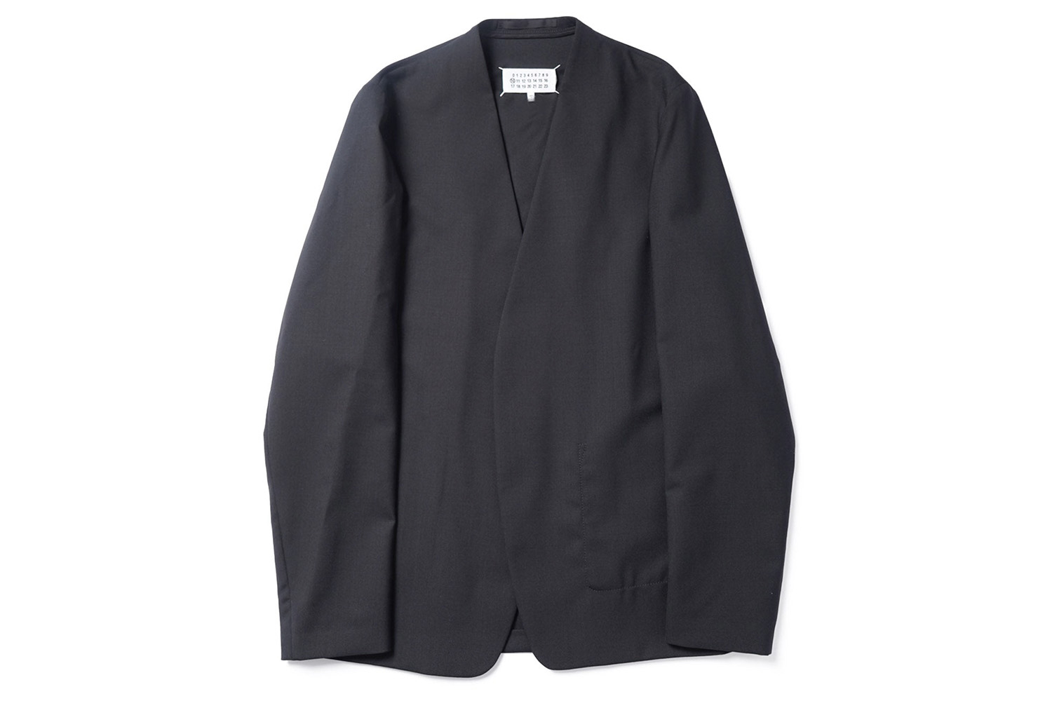 メゾンマルジェラのノーカラージャケット【YouTube解説付き】 | HUES