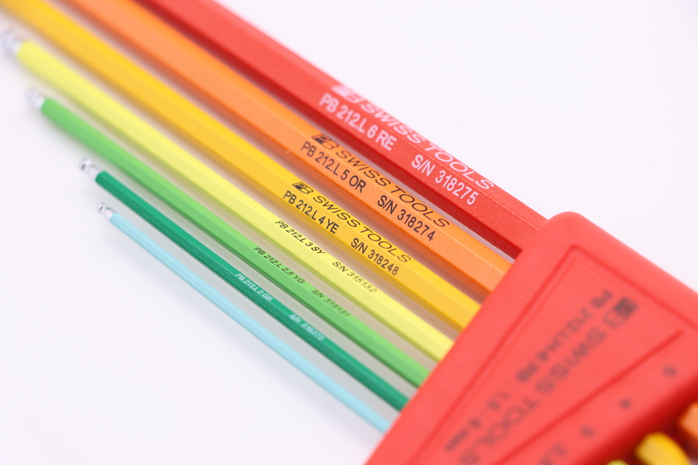 虹色の憧れ。PB SWISS TOOLS ボール付ロングレインボーレンチセット