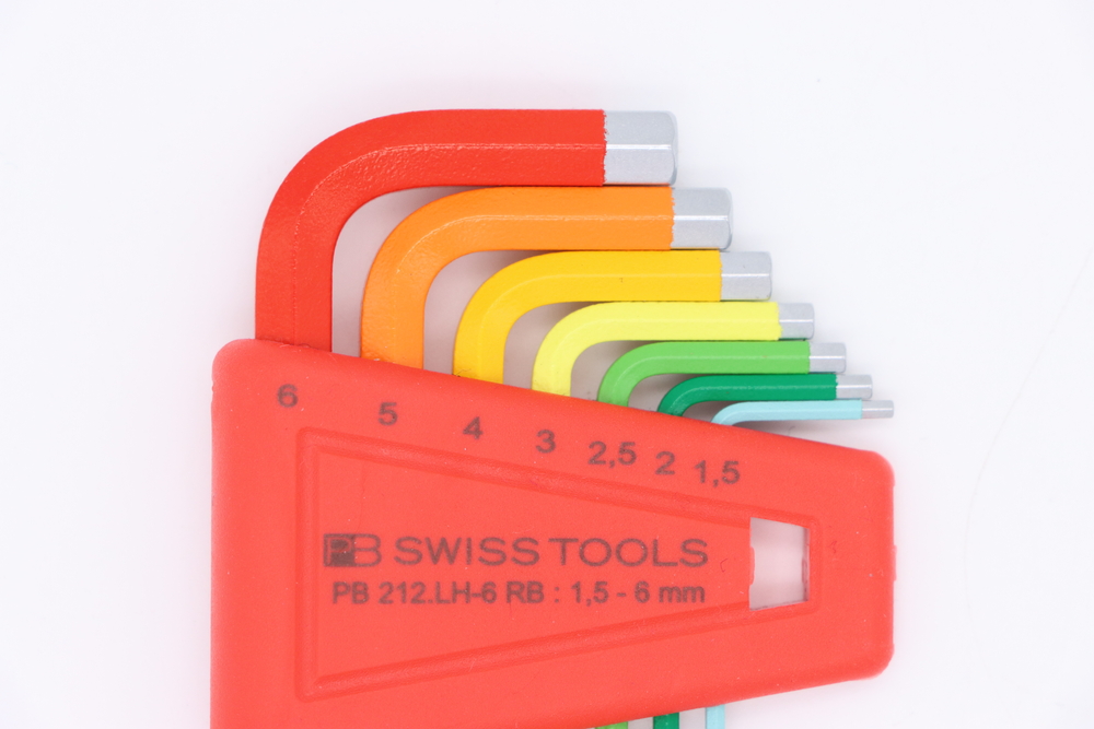 虹色の憧れ。PB SWISS TOOLS ボール付ロングレインボーレンチセット