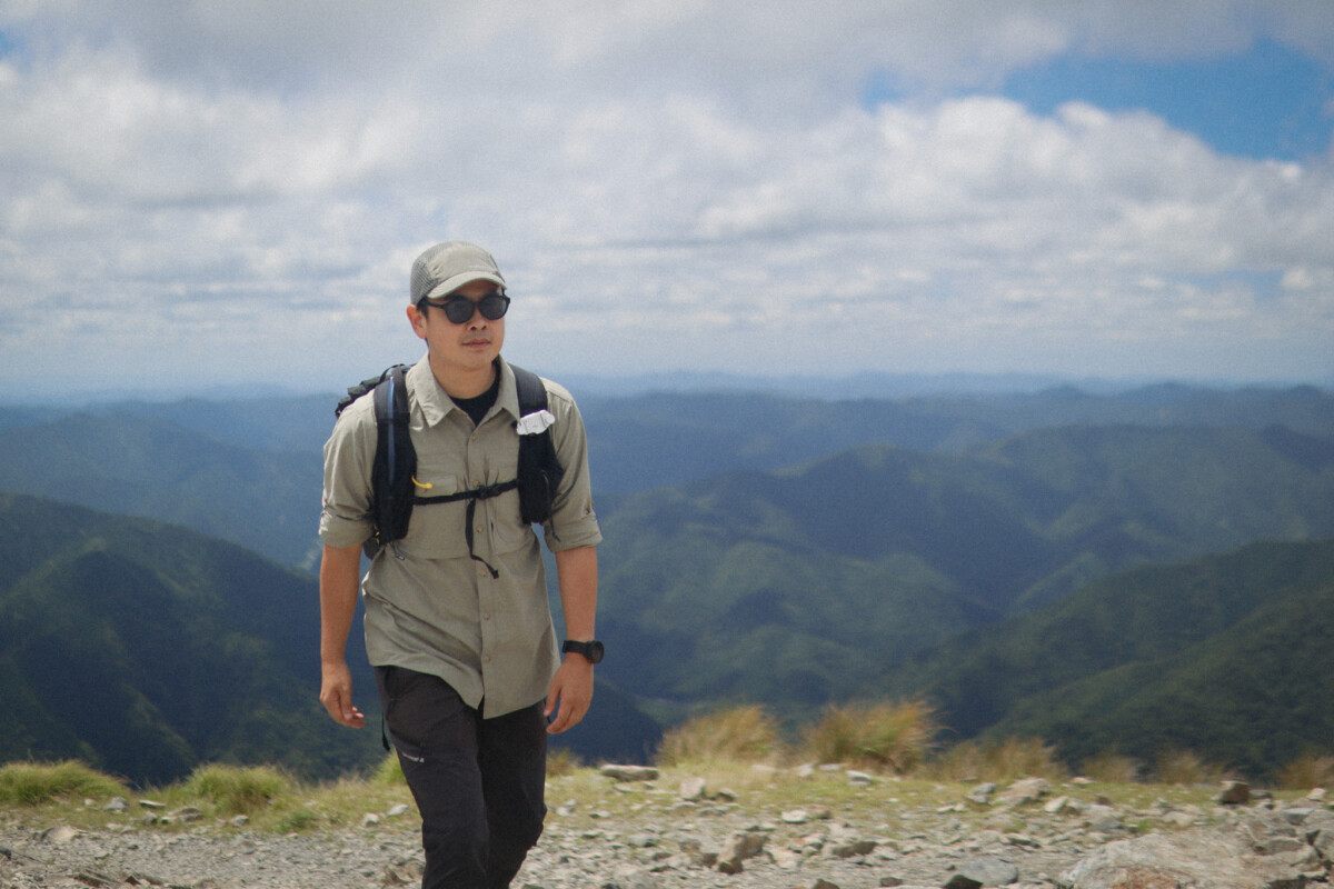 日差しの強い日こそ、この一枚が頼りになる。 パタゴニア メンズ