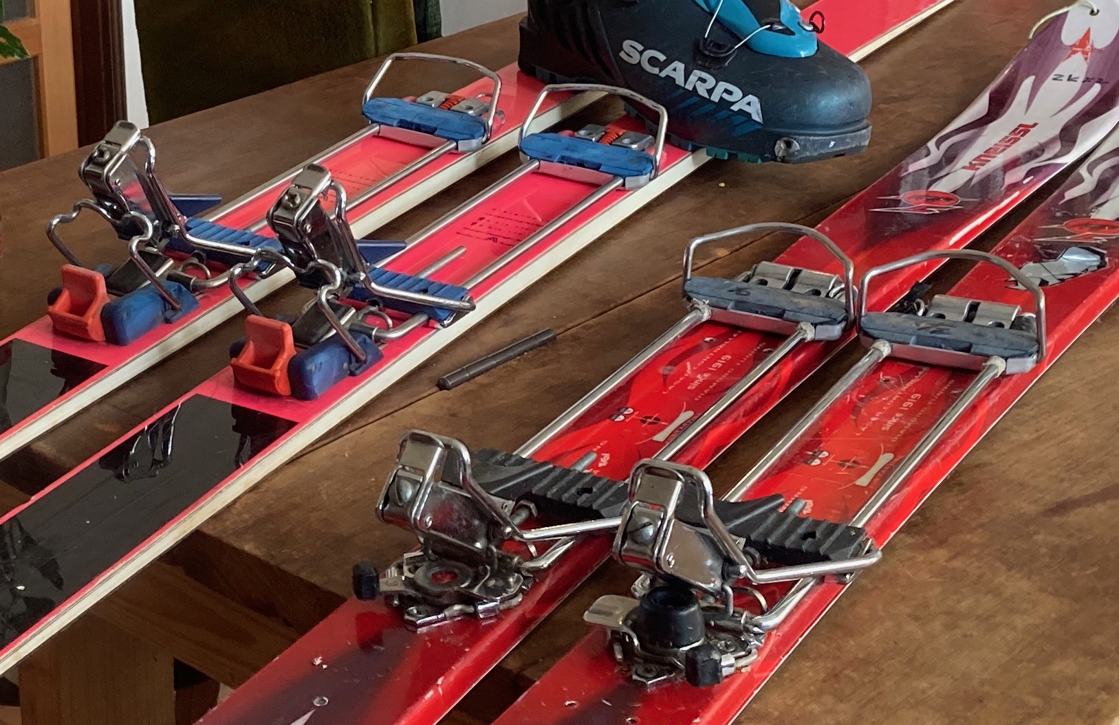 やめられない古いスキービンディング＆列車入山テクニック | やって