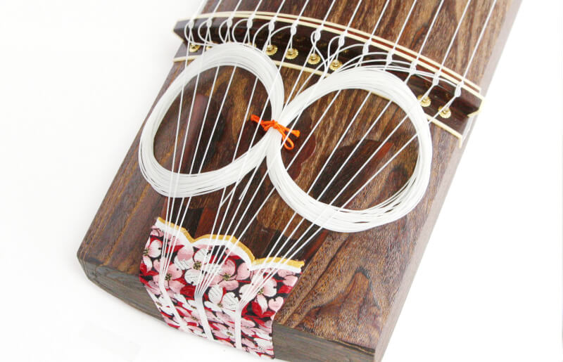 高級 上角作り 13弦 琴 蒔絵 並甲 すだれ彫 付属品多数 高級 上角作り