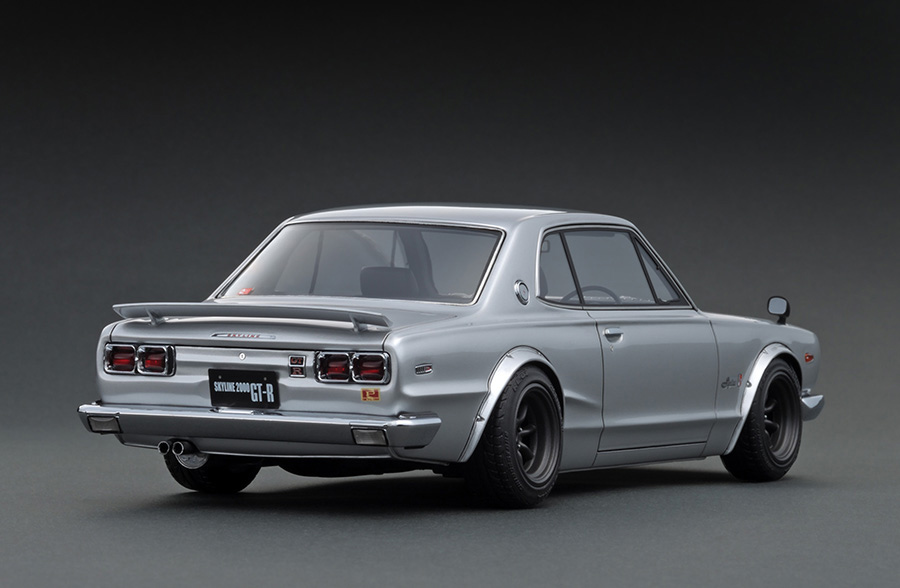 IG1786 1/18 Nissan Skyline 2000 GT-R (KPGC10) Silver | LINE UP
