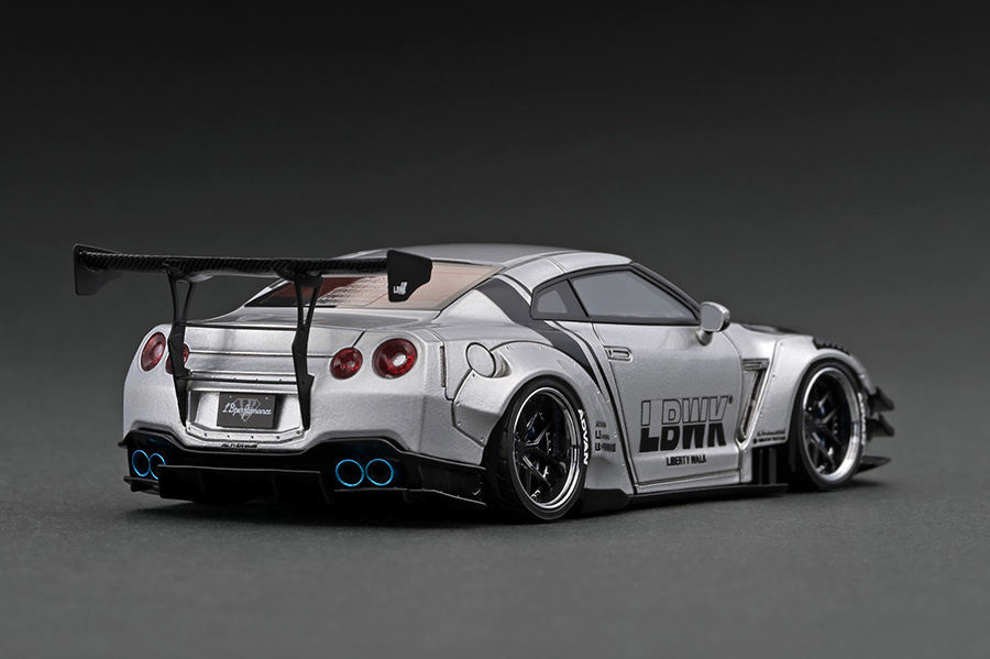 トミカ改造 R35 GTR LB仕様 オーバーフェンダー 黒 ホットウィール