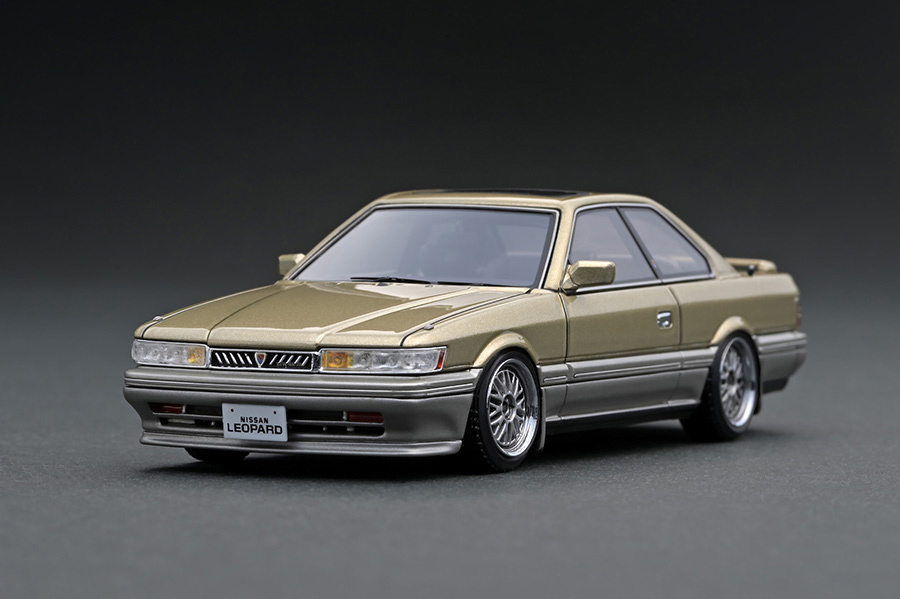 IG2214 1/43 Nissan Leopard 3.0 Ultima (F31) Gold/Silver | LINE UP