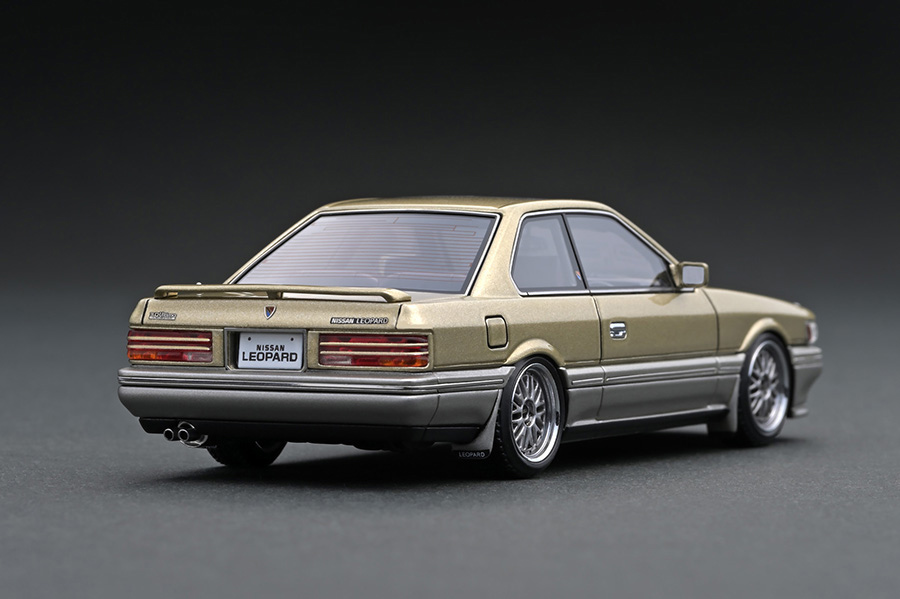 IG2214 1/43 Nissan Leopard 3.0 Ultima (F31) Gold/Silver | LINE UP