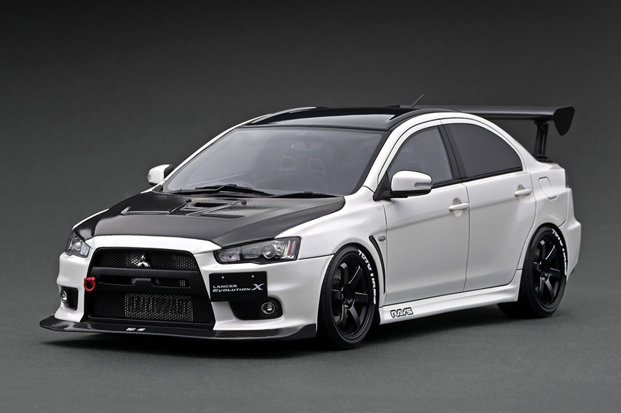 IG2298 1/18 Mitsubishi Lancer Evolution X (CZ4A) Pearl White