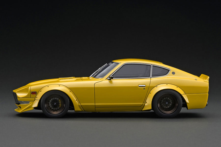 IG3109 1/18 Nissan Fairlady Z (S30) STAR ROAD Yellow Metallic With