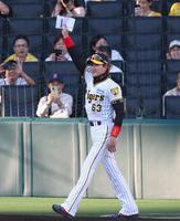 衝撃！日本ハム新庄監督が阪神ユニホームで登場！「背番号63 新庄