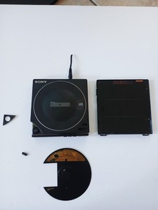 ジャンクSONY Discman D-100 + バッテリーパックBP-100