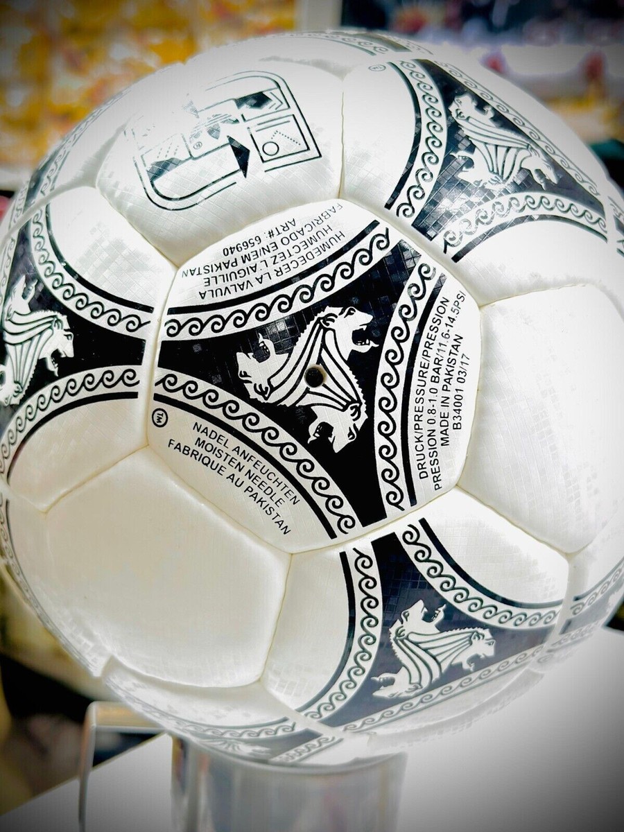 Adidas Etrusco unico 1990/soccer match ball / FIFA World cup