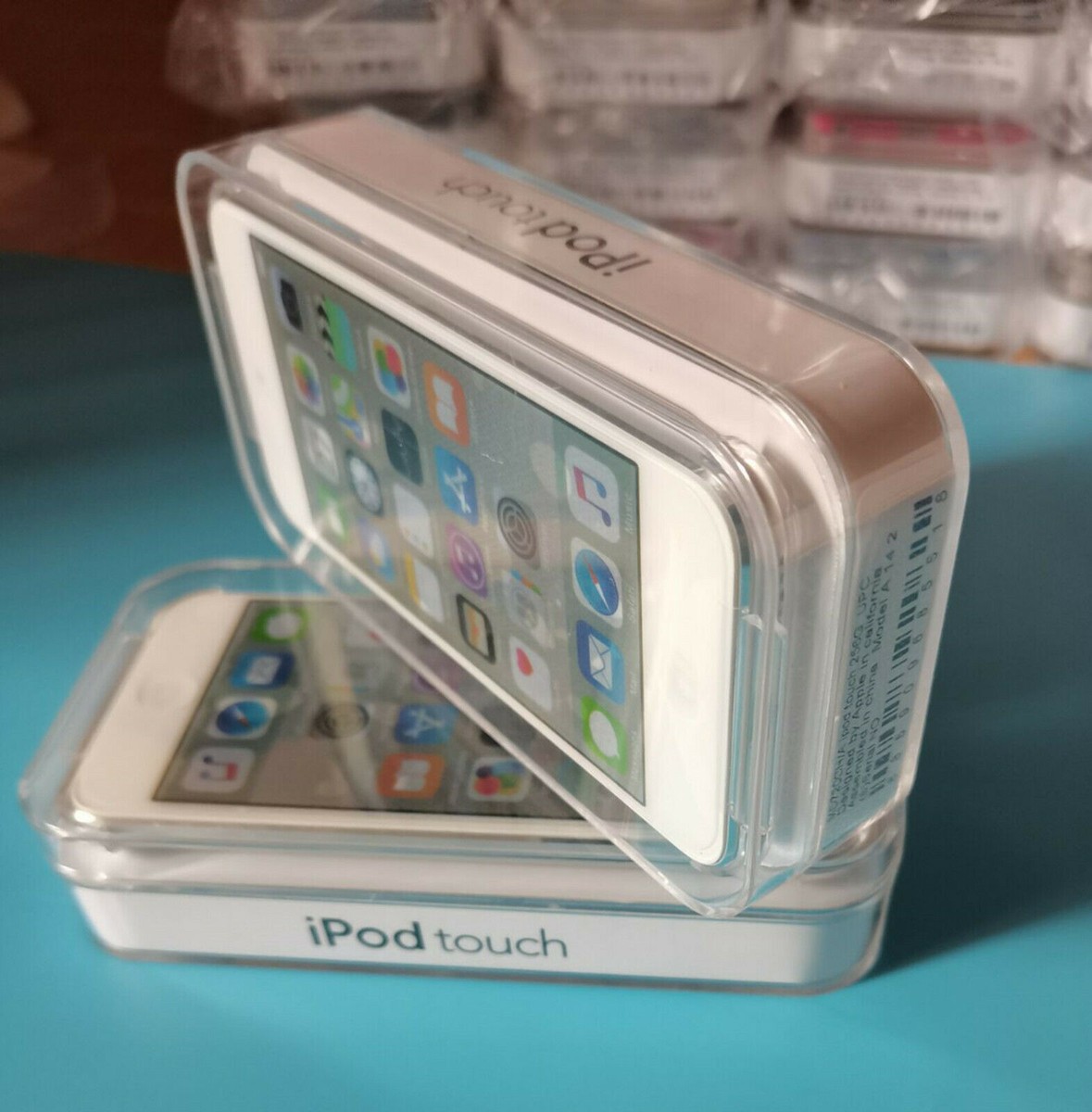 NEW Apple iPod Touch 7th Generation Silver (128GB) MP4 - Sealed