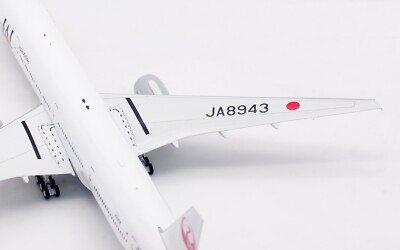B-Models 1:200 Japan Airlines JAL Boeing B777-300 Diecast Aircraft