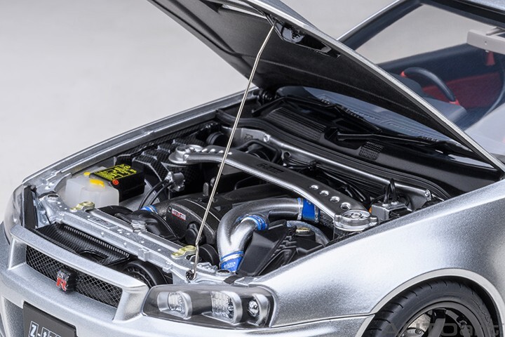 AUTOart NISSAN SKYLINE GT-R R34 Z-TUNE 1 /18 Z-TUNE SILVER 77461