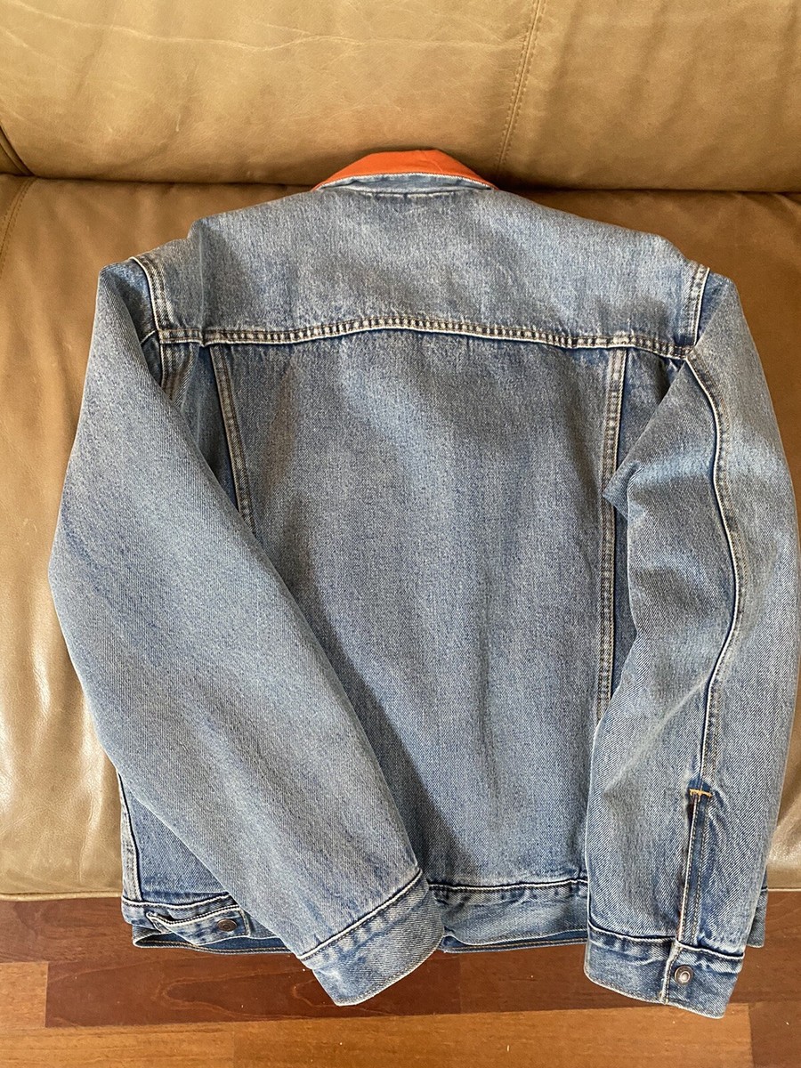 Supreme®/Levi's® Quilted Reversible Trucker Jacket ( size M