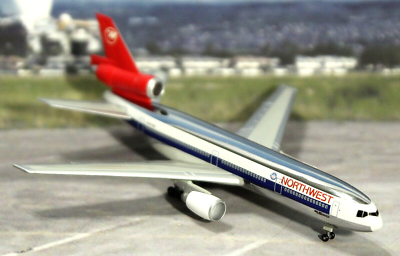 Dragon Wings Northwest Airlines Douglas DC-10-40 1:400 EXTREMELY
