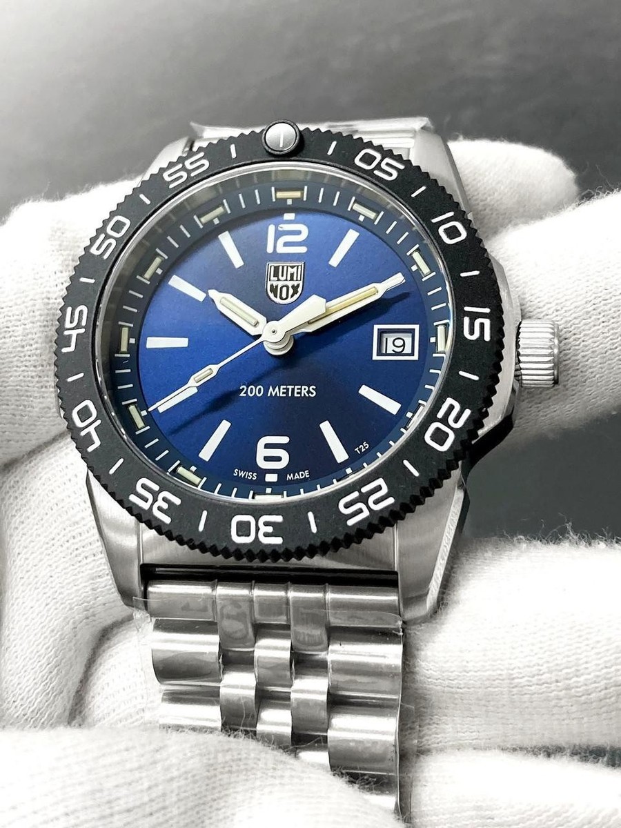 Luminox Pacific Diver Ripple Quartz 39mm Men's Dive Watch XS.3123M