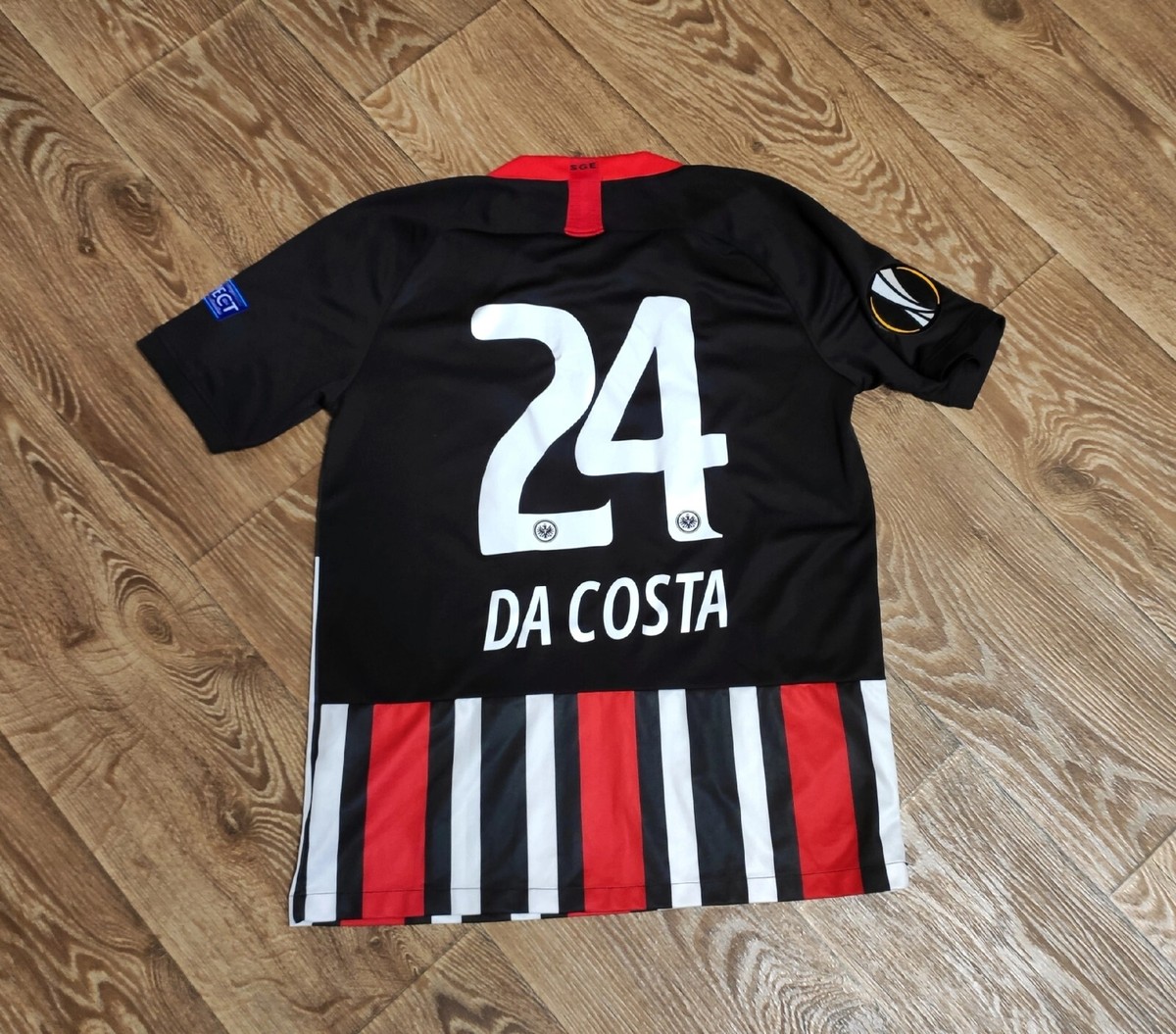 Football shirt : Eintracht Frankfurt League Europa, Size M soccer