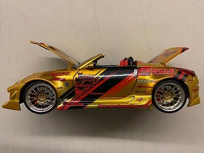 Muscle Machines Tuners 1:18 Scale Diecast Metal Car '04 Nissan